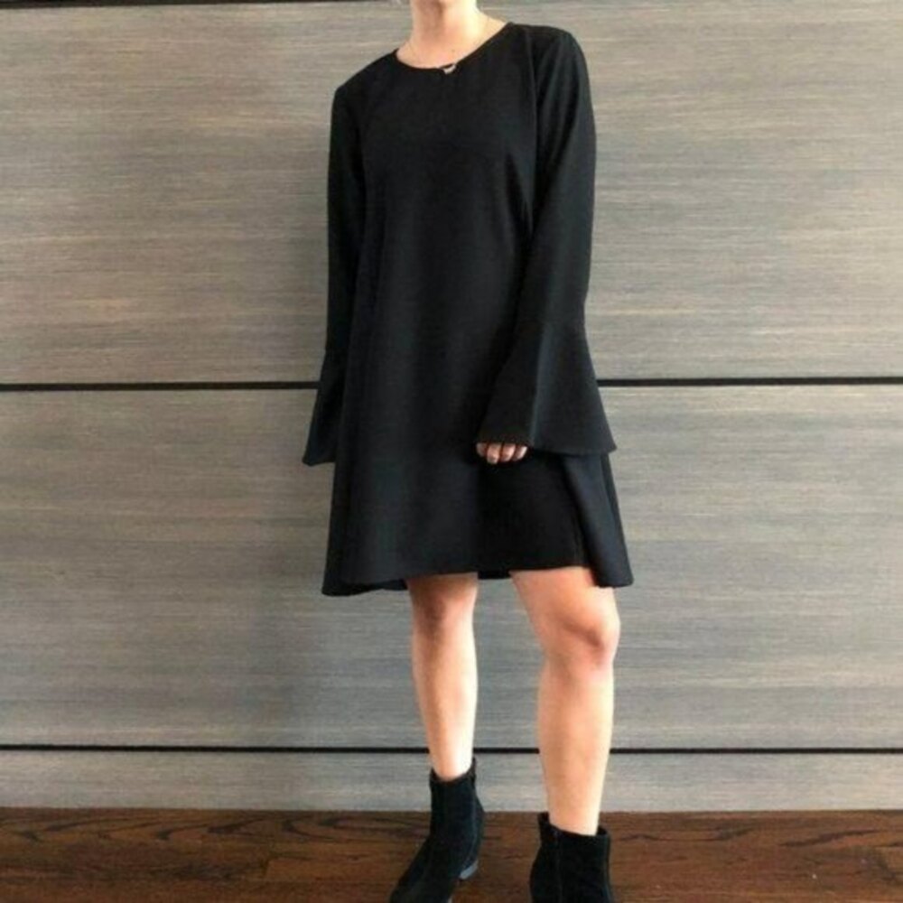WAYF Bell Sleeve Flowy Shift Dress Black Medium